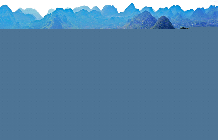 兴义市万峰林街道的纳灰村，灰瓦白墙的民居被峰林环抱，错落在田野和峰林之间，河流、人家、田园、山峰，构成了一幅浓墨重彩的田园山水画卷。贵州日报天眼新闻记者 谢强 摄.jpg