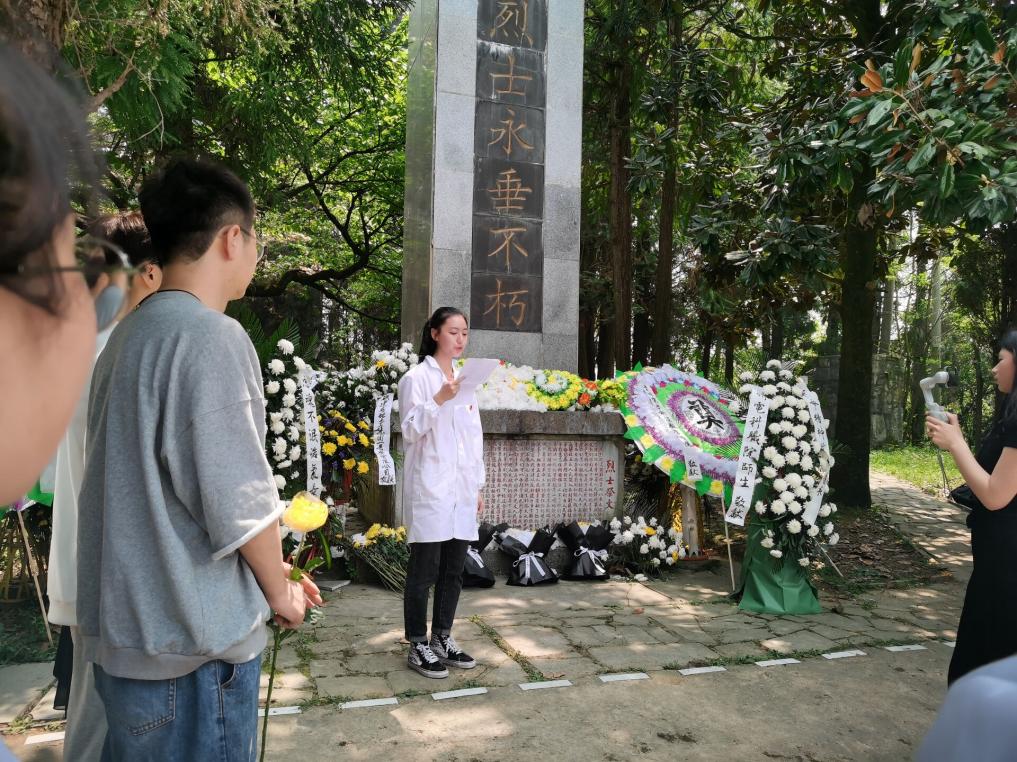 -21b467f3249c1639 -21b467f3249c1639